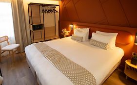 Hotel Nell